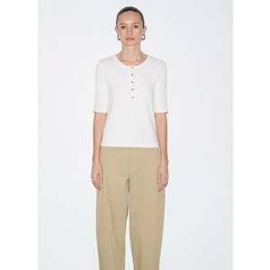 Mavi M1613852-70051 Düğme Detaylı T-Shirt Kadın Tişört