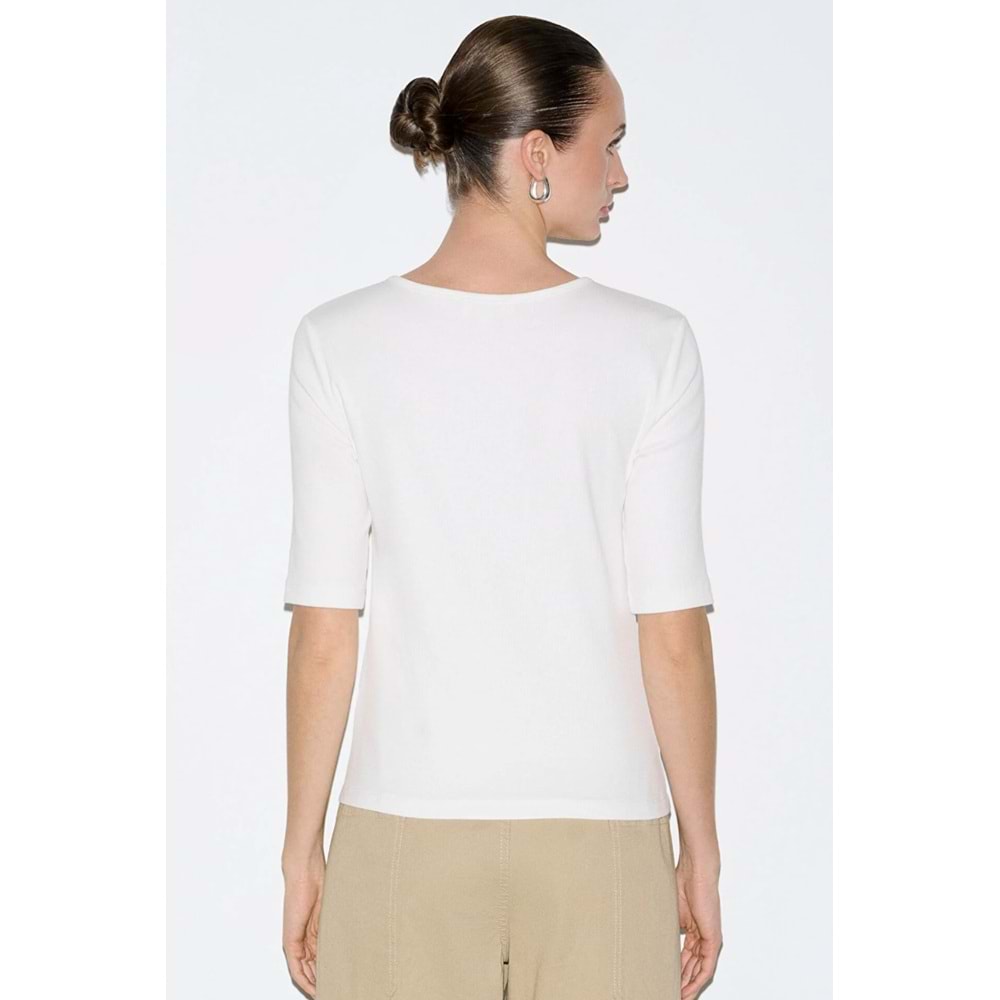 Mavi M1613852-70051 Düğme Detaylı T-Shirt Kadın Tişört