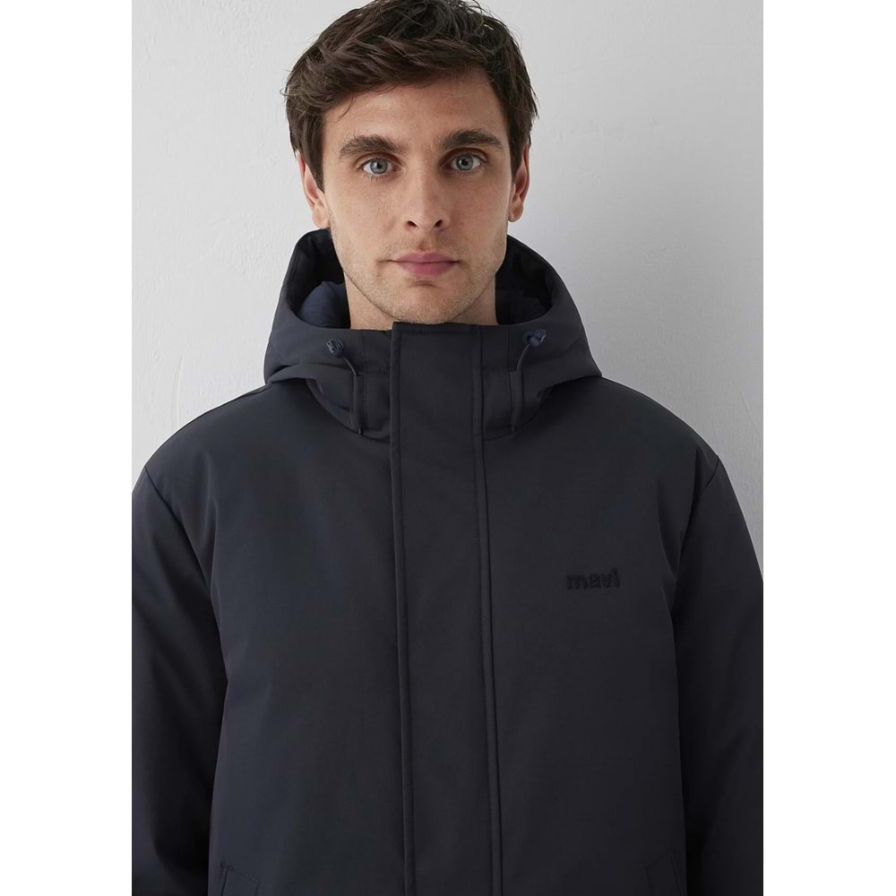 Mavi M0110833-91564 Mavi Nakış Logo Kapüşonlu Şişme Mont Erkek Mont