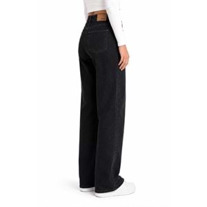 Mavi M1010600-A3668 Dokuma Pantolon Bol Kesim Düz Paça Jean Kadın Kot Pantolon