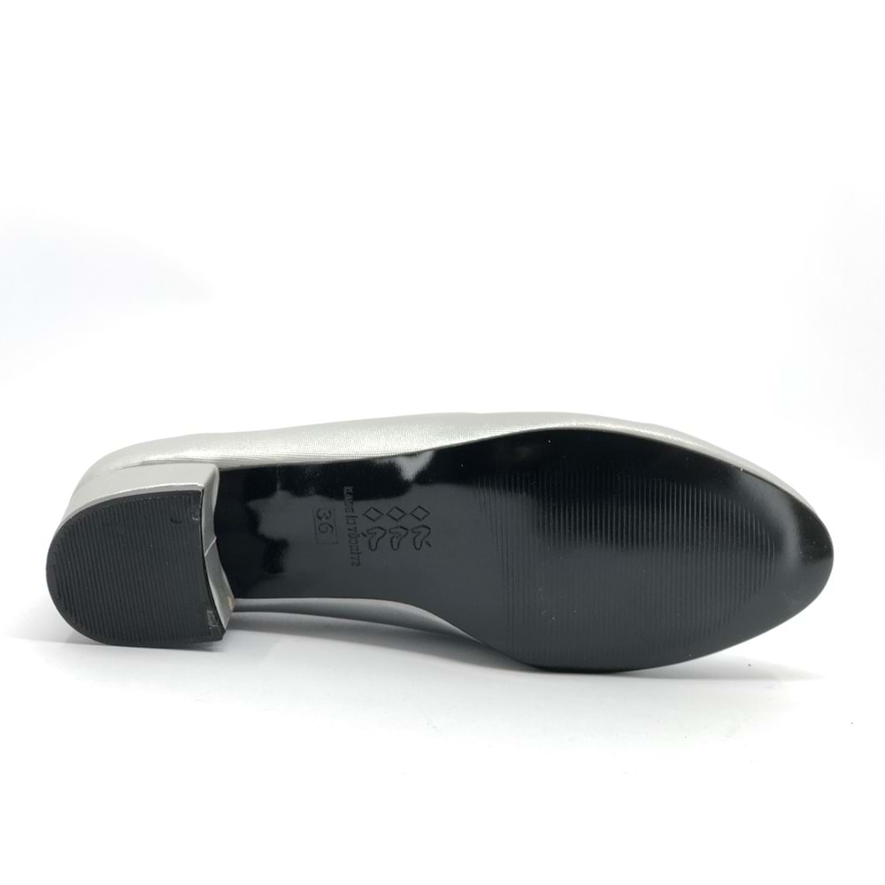 Mehtap Kısa Topuk Kadın Klasik Ayakkabı