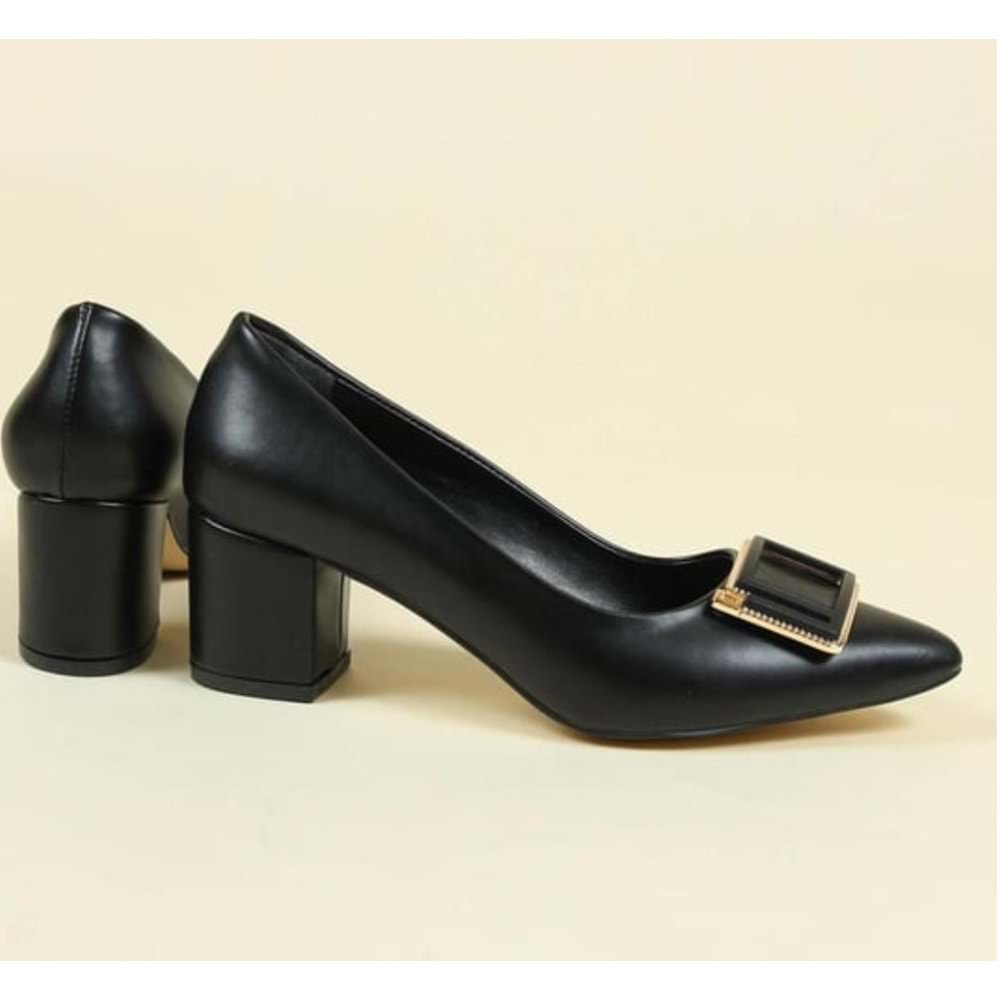 Feles Toka Detaylı Stiletto Kadın Topuklu Ayakkabı