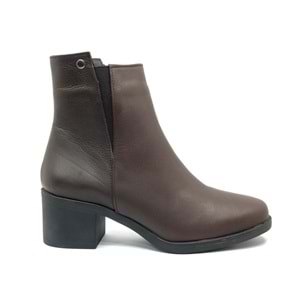 Ayakdaş Hakiki Deri Kaymaz Taban Kadın Bot
