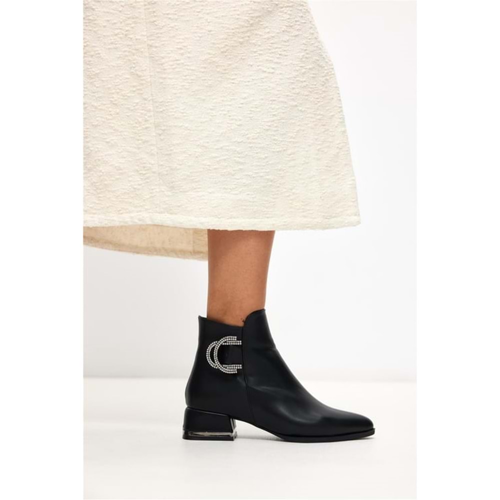 Feles Taş Toka Detaylı Düz Kadın Bot