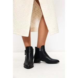 Feles Taş Toka Detaylı Düz Kadın Bot