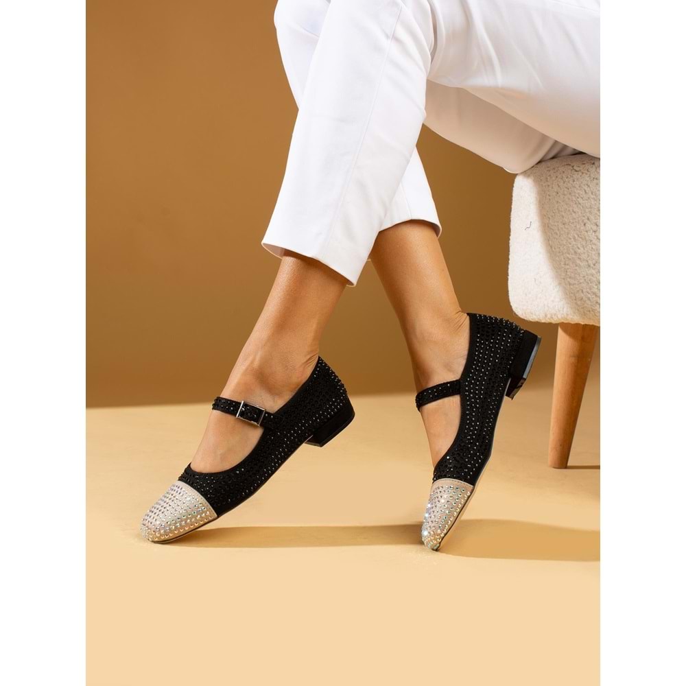 Feles Taş Detaylı Kadın Babet Ayakkabı