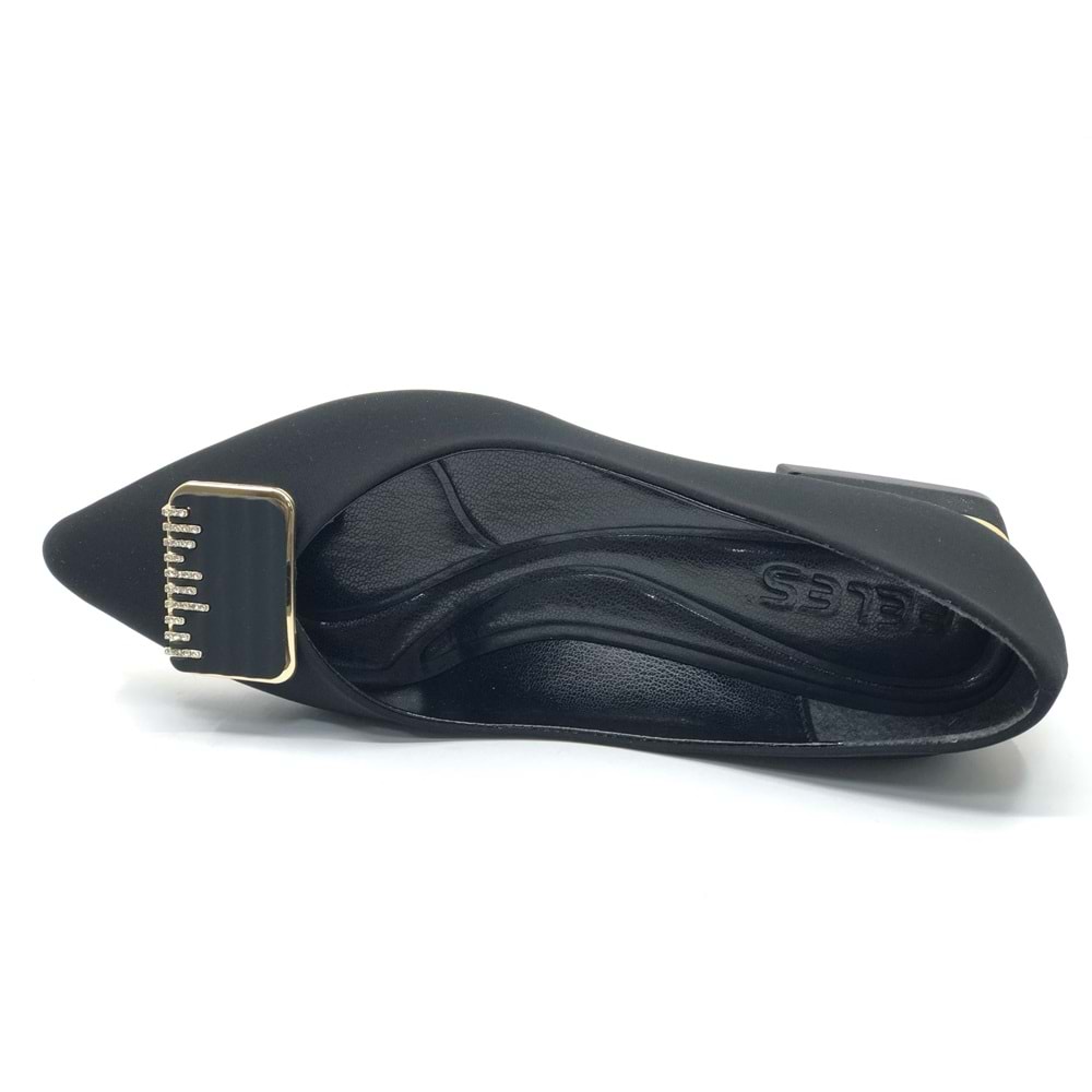 Feles Toka Detaylı Kısa Topuklu Kadın Babet Ayakkabı