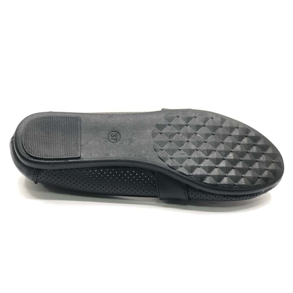 Mehtap Toka Detaylı Delikli Düz Taban Kadın Babet Ayakkabı