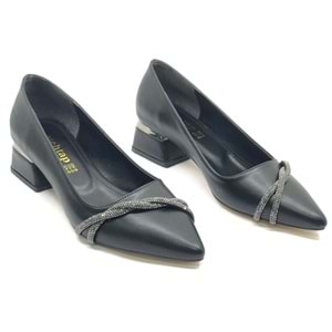 Mehtap Şerit Burgu Taş Detaylı Kısa Topuklu Kadın Babet Ayakkabı