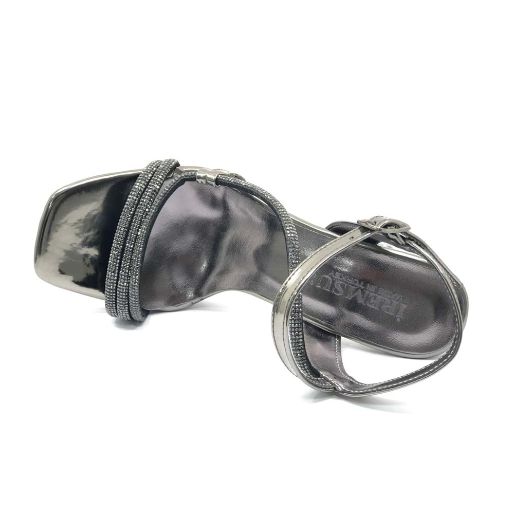 İremsu Şerit Taş Detaylı 8 cm Şeffaf Topuklu İnce Platform Kadın Abiye Ayakkabı