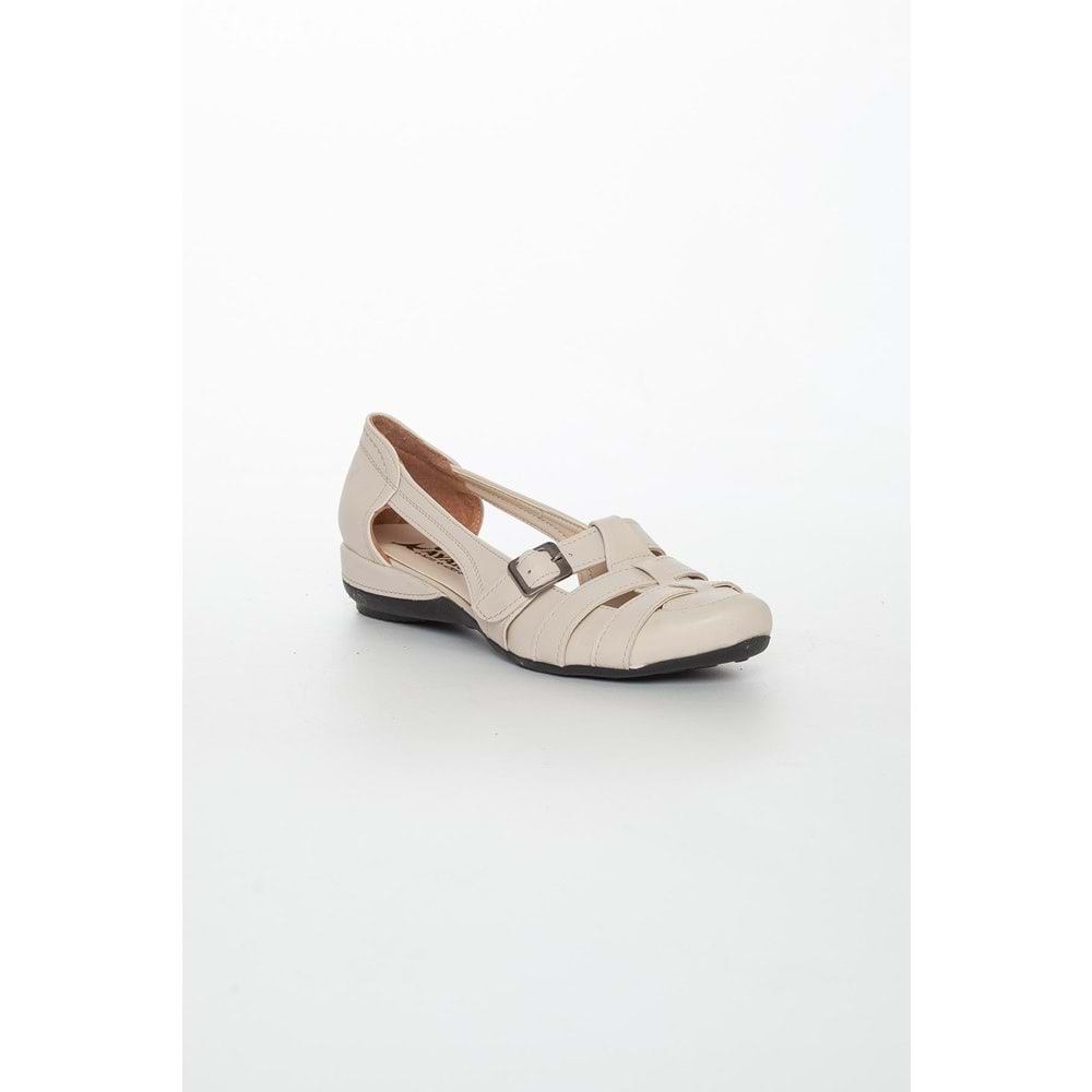 Ayakdaş Toka Detaylı Kadın Babet Ayakkabı