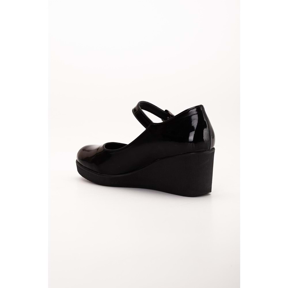 Ayakdaş Baretli Kadın Dolgu Taban Klasik Ayakkabı