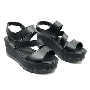 Ayakdaş 1019 Kadın Dolgu Taban Sandalet