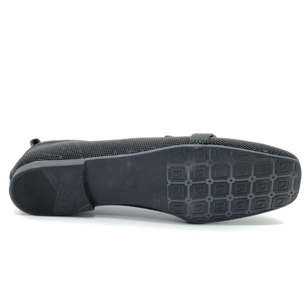 Feles Tiriko Küt Burun Toka Detaylı Kadın Babet Ayakkabı