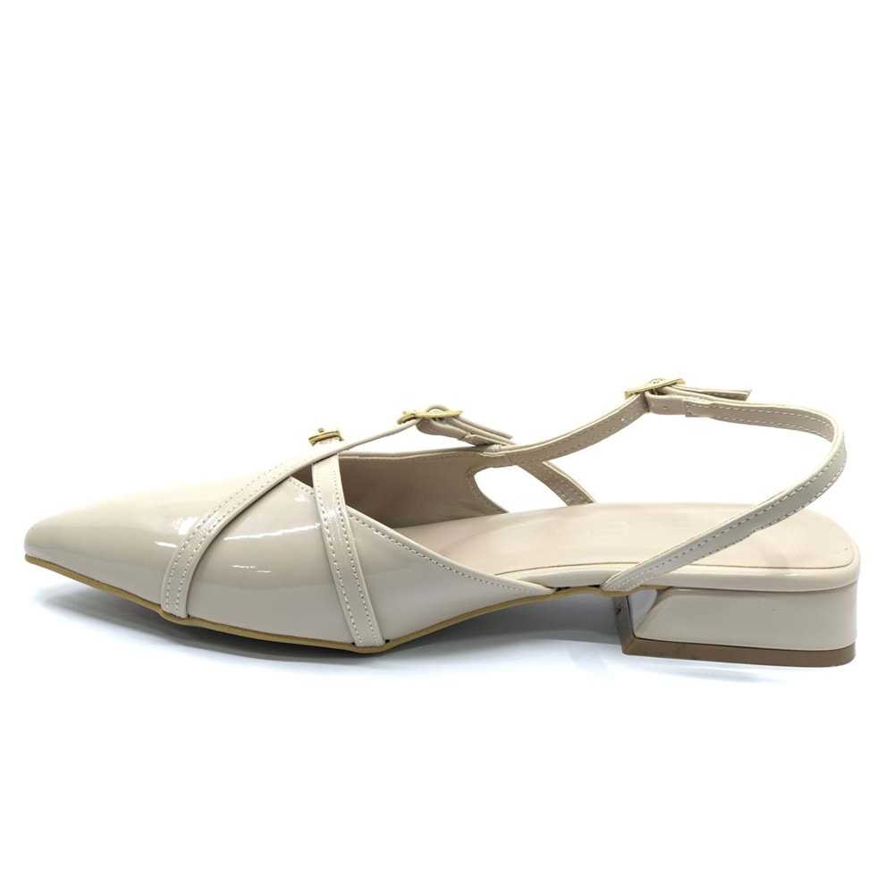 Feles Toka Detaylı Kısa Topuklu Arkası Açık Kadın Babet Ayakkabı