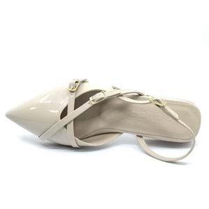 Feles Toka Detaylı Kısa Topuklu Arkası Açık Kadın Babet Ayakkabı