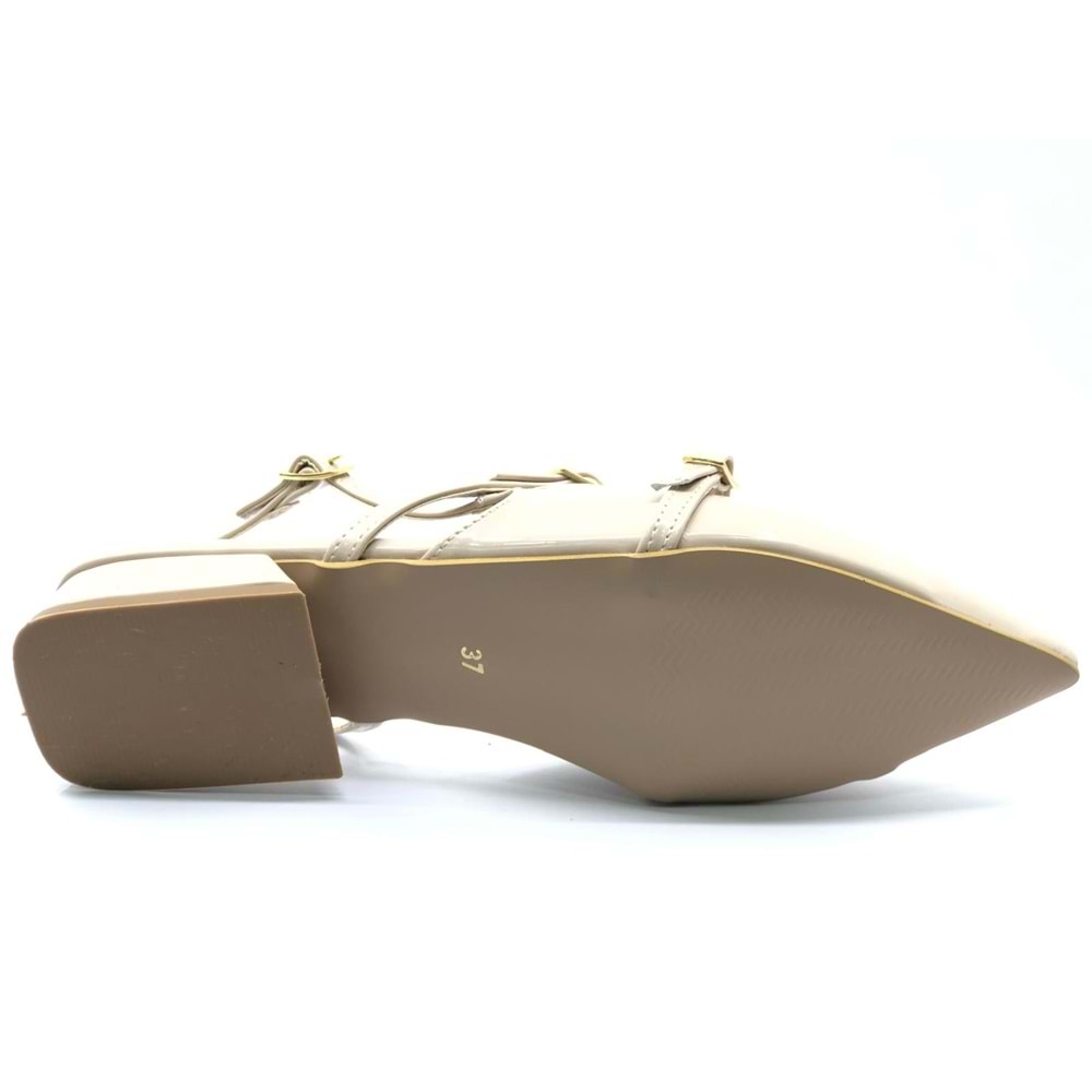 Feles Toka Detaylı Kısa Topuklu Arkası Açık Kadın Babet Ayakkabı