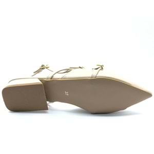 Feles Toka Detaylı Kısa Topuklu Arkası Açık Kadın Babet Ayakkabı