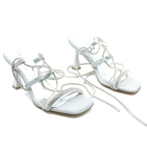 Feles Bilekten Bağlamalı Taş Detaylı Topuklu Kadın Abiye Ayakkabı