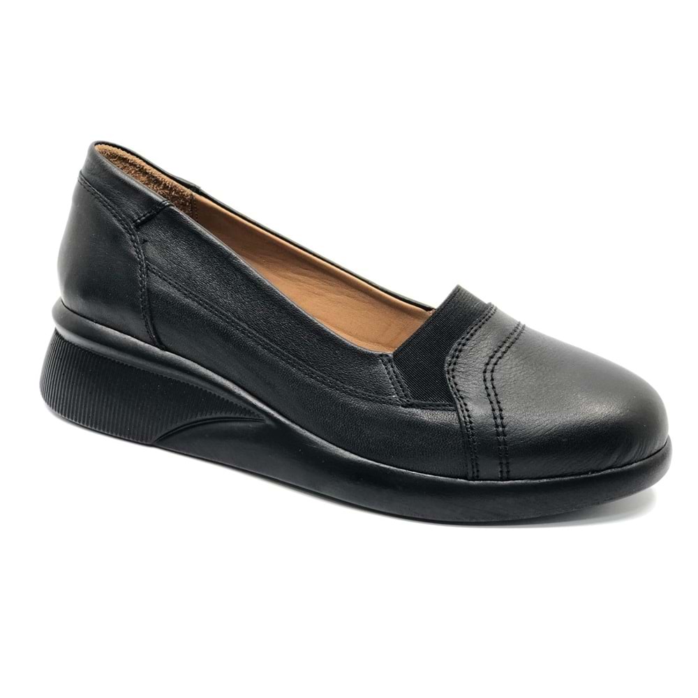 Ayakdaş Hakiki Deri Ortopedik Üstü Lastik Detaylı Kadın Babet Ayakkabı