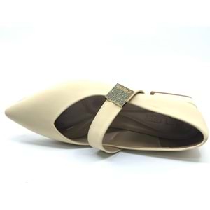 Feles Sivri Burun Toka Detaylı Kadın Topuklu Ayakkabı