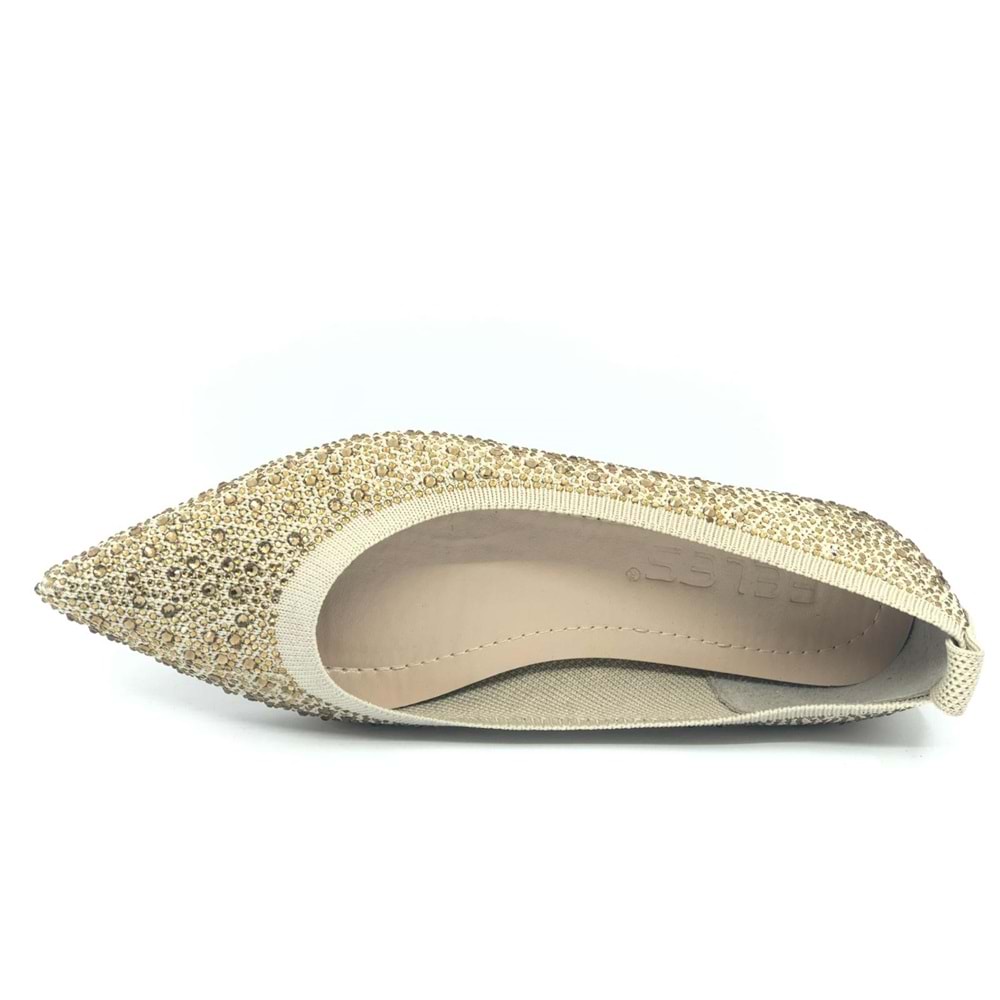 Feles Sivri Burun Taş Detaylı Kadın Babet Ayakkabı