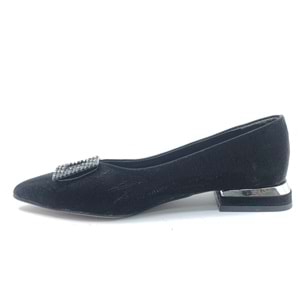 Feles Kare Taş Toka Detaylı Kadın Klasik Ayakkabı