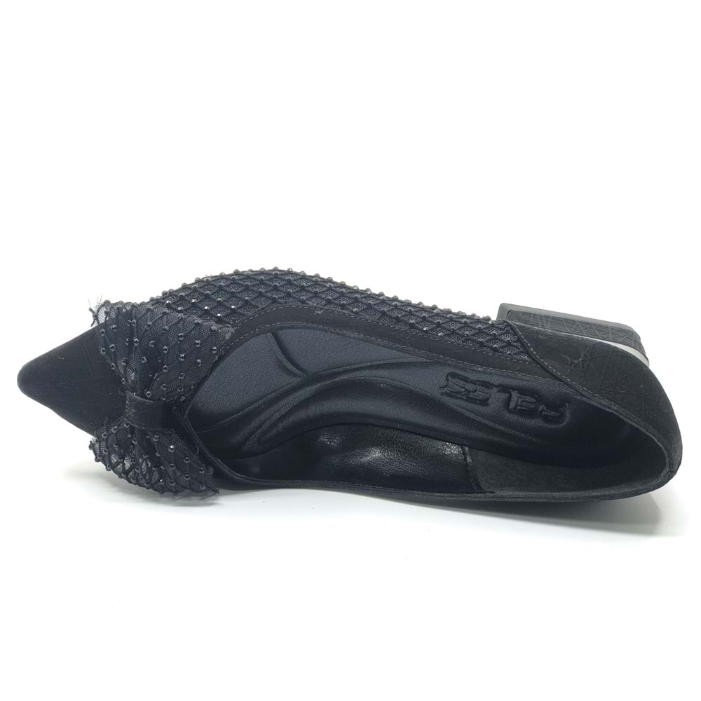 Feles Dantel Kurdela Toka Detaylı Kadın Klasik Ayakkabı