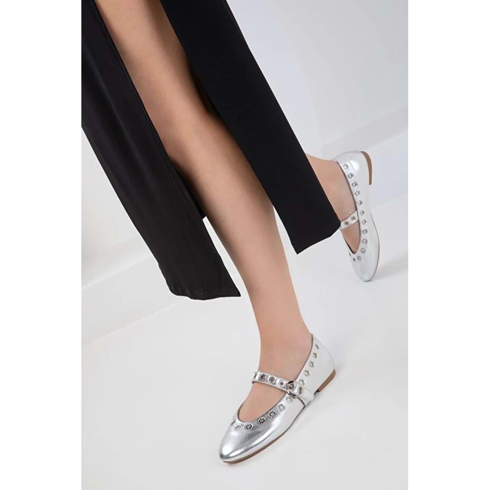 Feles Zımba Detaylı Kadın Babet Ayakkabı