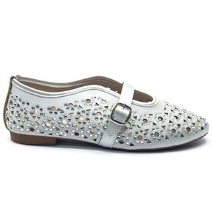 Feles Delik Taş Detaylı Kadın Babet Ayakkabı