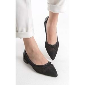 Feles Dantel Fiyonk Detaylı Sivri Burun Kadın Babet Ayakkabı