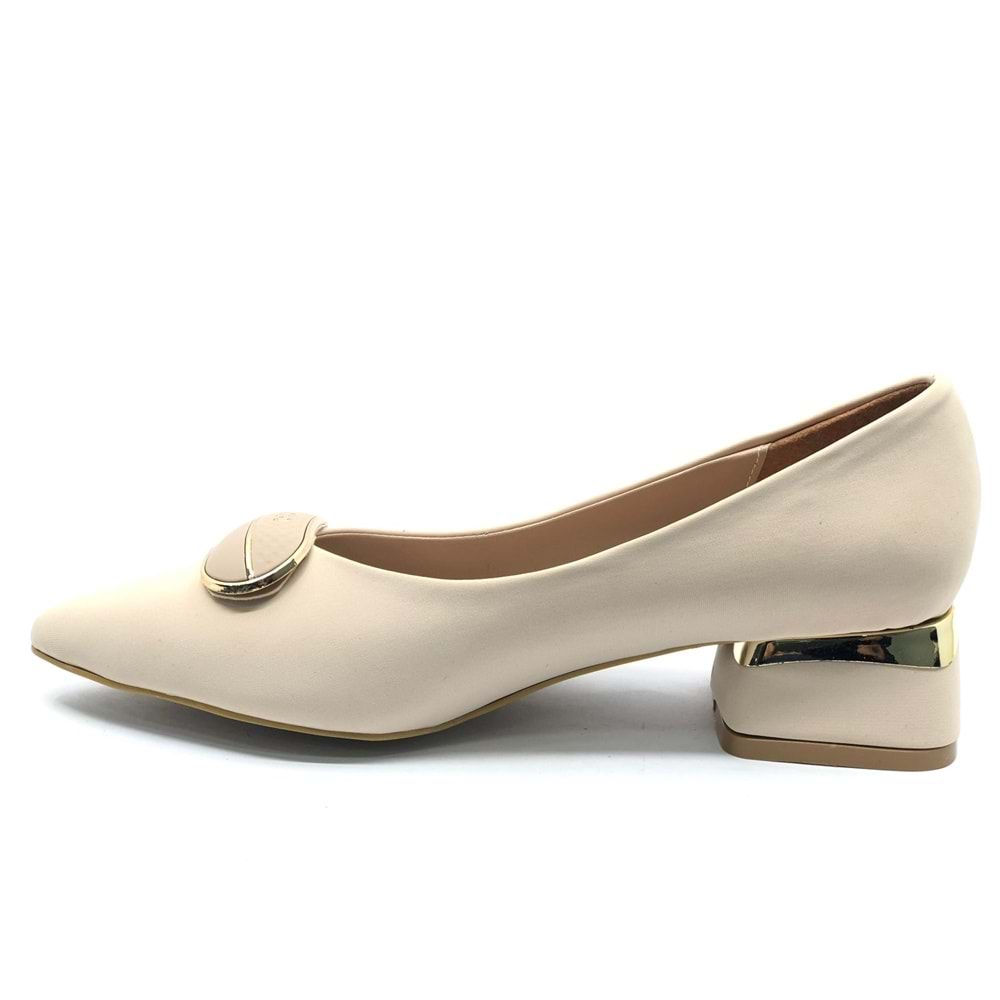 Feles Silindir Toka Detaylı Topuklu Kadın Ayakkabı