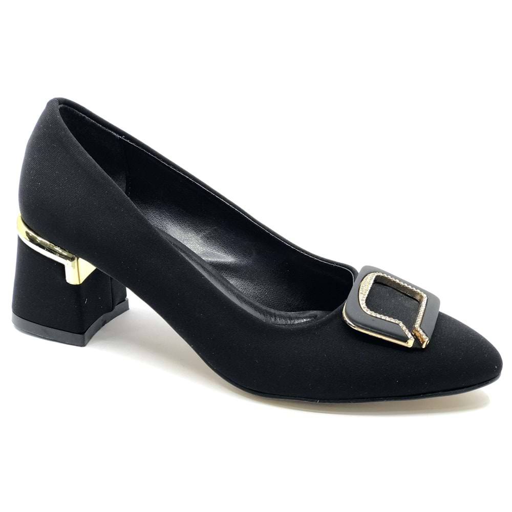 Feles Kare Toka Detaylı Topuklu Kadın Ayakkabı