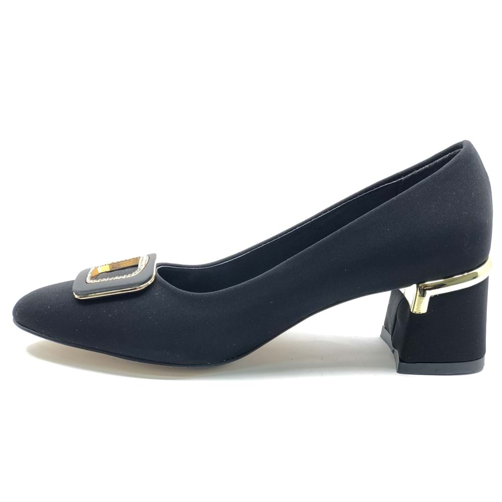 Feles Kare Toka Detaylı Topuklu Kadın Ayakkabı