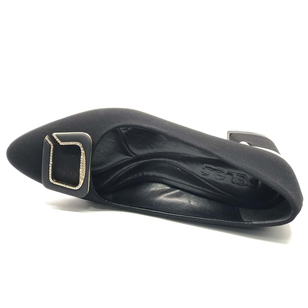 Feles Kare Toka Detaylı Topuklu Kadın Ayakkabı