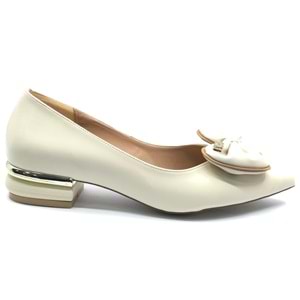 Feles Silindir Topuk Detaylı Kadın Ayakkabı