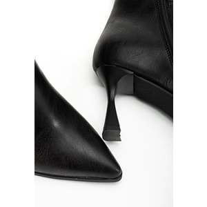 Feles Yandan Fermuarlı Büzgülü Kadın Çizme