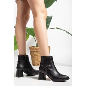 Feles Toka Detaylı Klasik Topuklu Kadın Bot