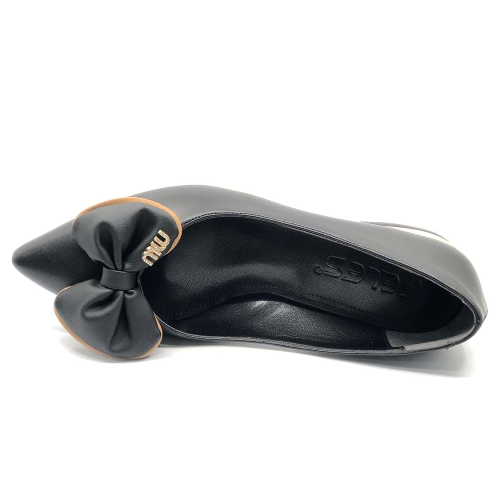 Feles Silindir Topuk Detaylı Kadın Ayakkabı