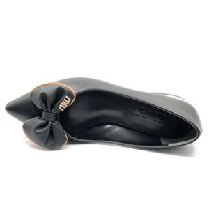 Feles Silindir Topuk Detaylı Kadın Ayakkabı