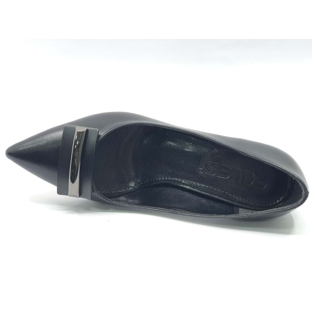 Feles 5 Cm Topuk Toka Detaylı Stiletto Kadın Ayakkabı
