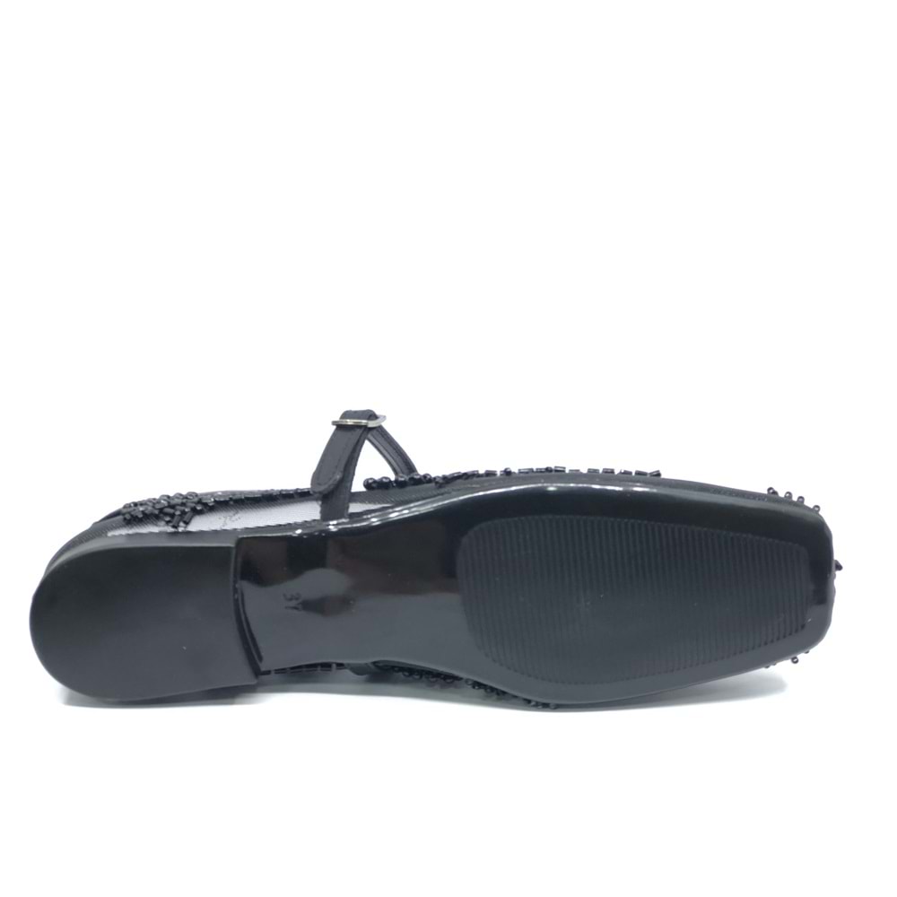 Feles Kemer Toka İnci Taş Detaylı Fileli Küt Burun Kadın Babet Ayakkabı