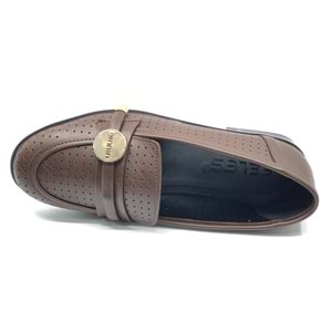 Feles Toka Detaylı Kadın Babet Ayakkabı