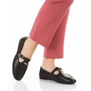 Feles Kemer Detaylı Kadın Babet Ayakkabı