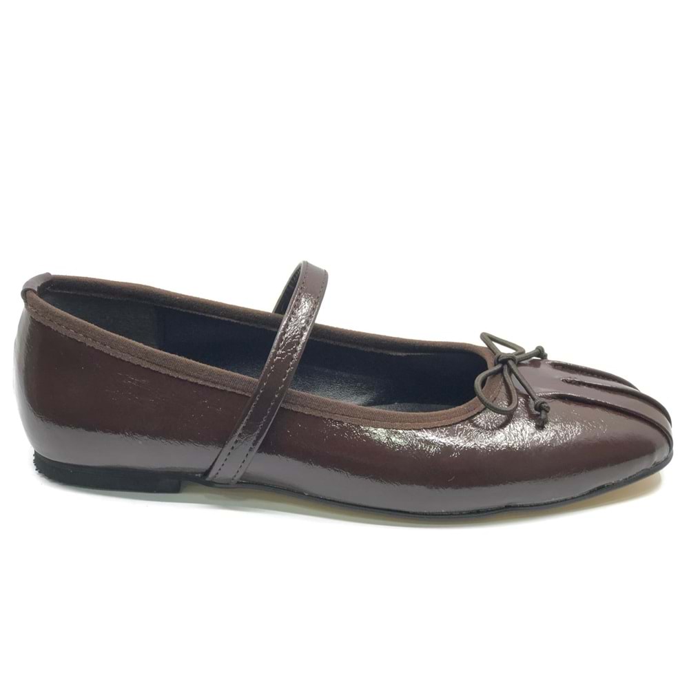 Feles Kemer Fiyonk Detaylı Kadın Babet Ayakkabı