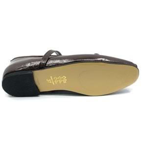 Feles Kemer Fiyonk Detaylı Kadın Babet Ayakkabı