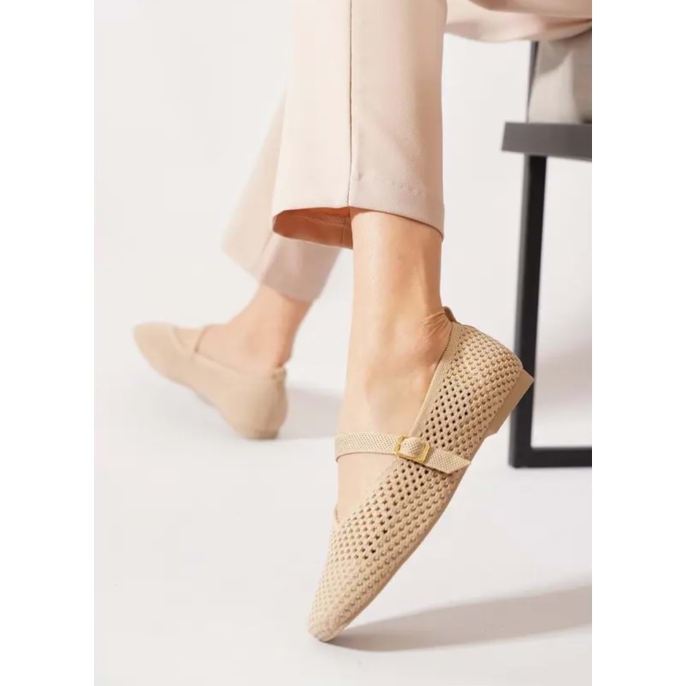 Feles Kemer Toka Detaylı Küt Burun Kadın Babet Ayakkabı