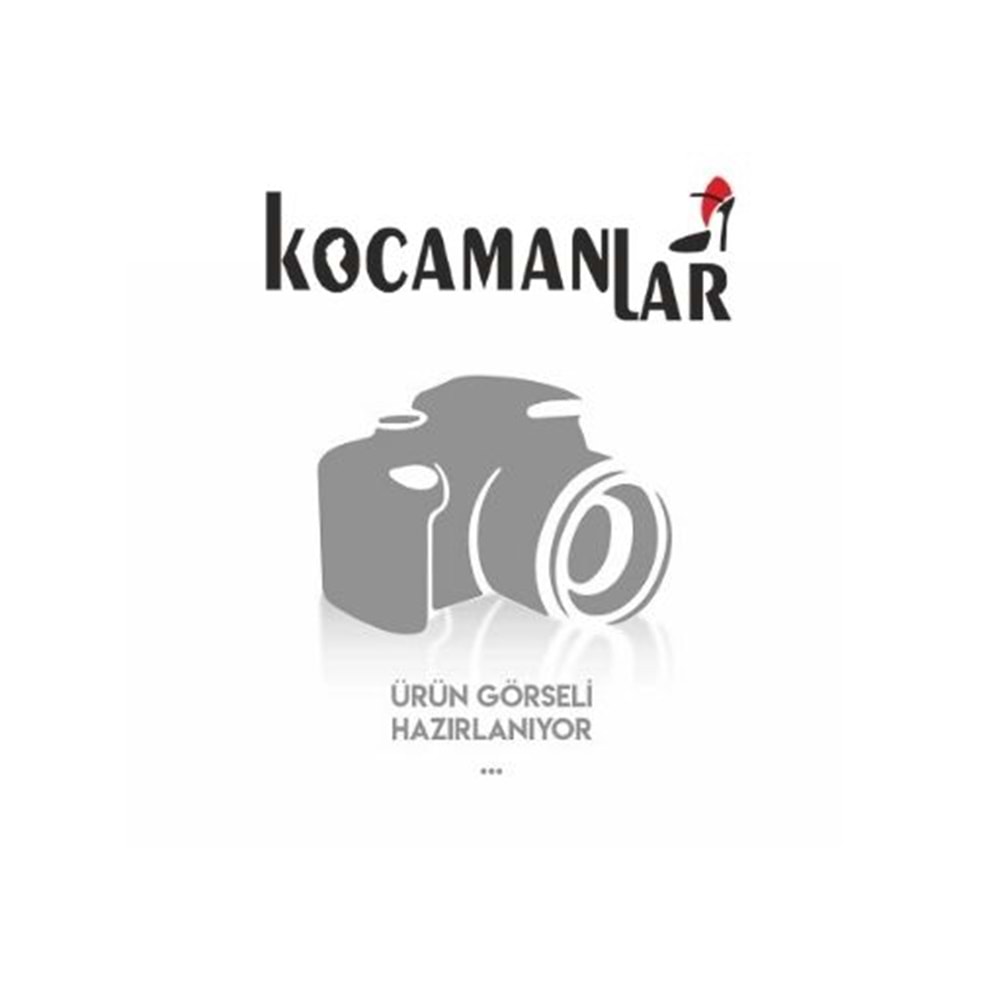 İremsu Küt Burun Topuklu Kadın Terlik