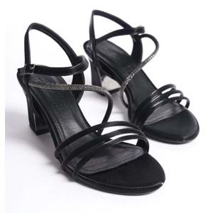 Feles Şerit Taş Detaylı Biyeli Klasik Topuklu Kadın Ayakkabı